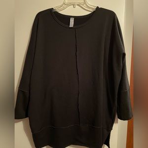 SPANX 3/4 sleeve top in black